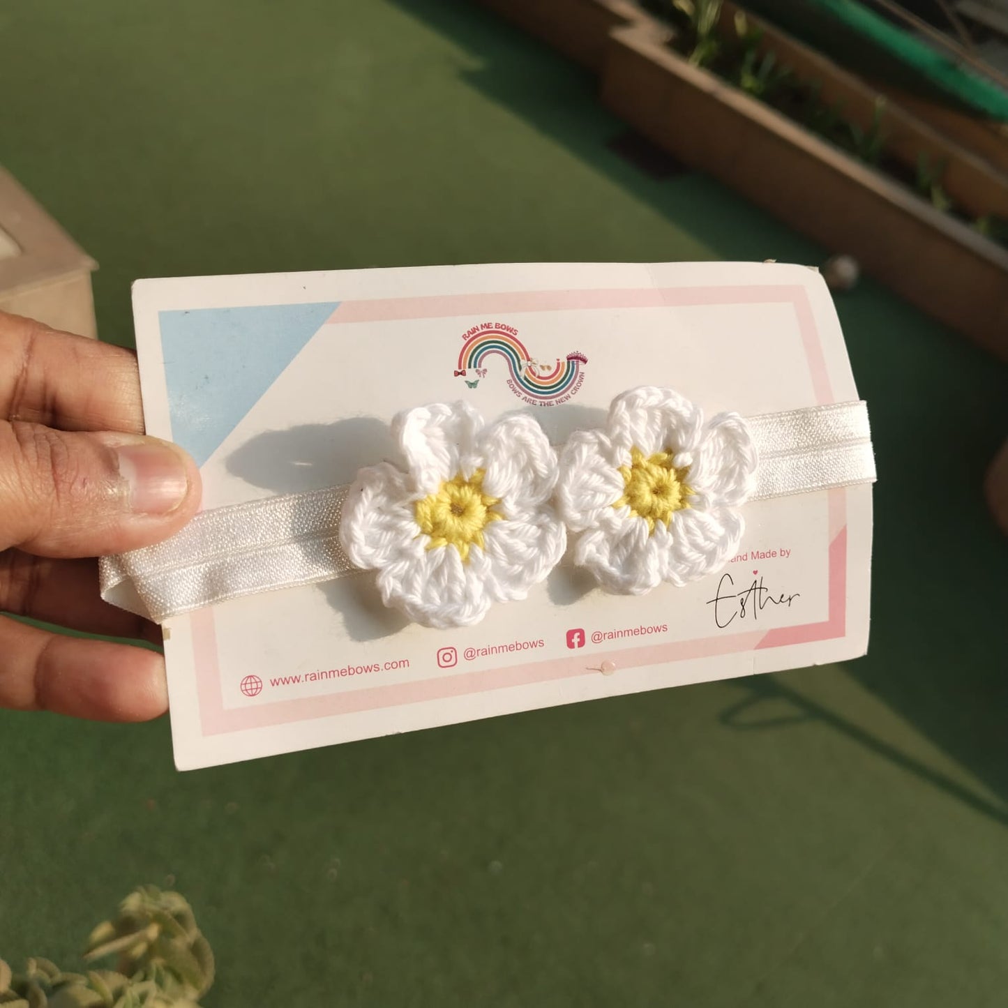 Daisy hairband for babies