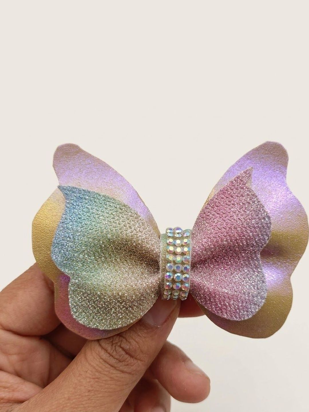 Butterfly side clip