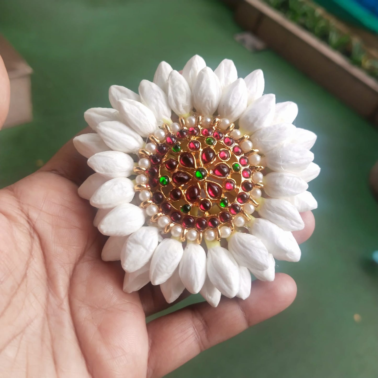 Royal Kemp Jasmine Clip